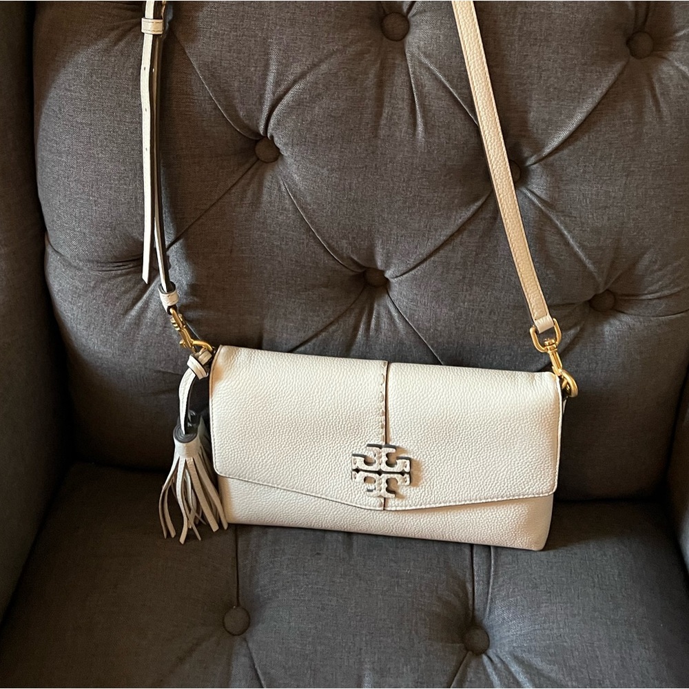 Beautiful ivory Tory Burch crossover bag